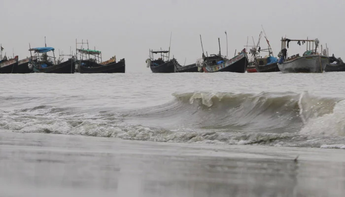 'Bulbul' likely to hit Saturday, cyclone centres in 7 dists